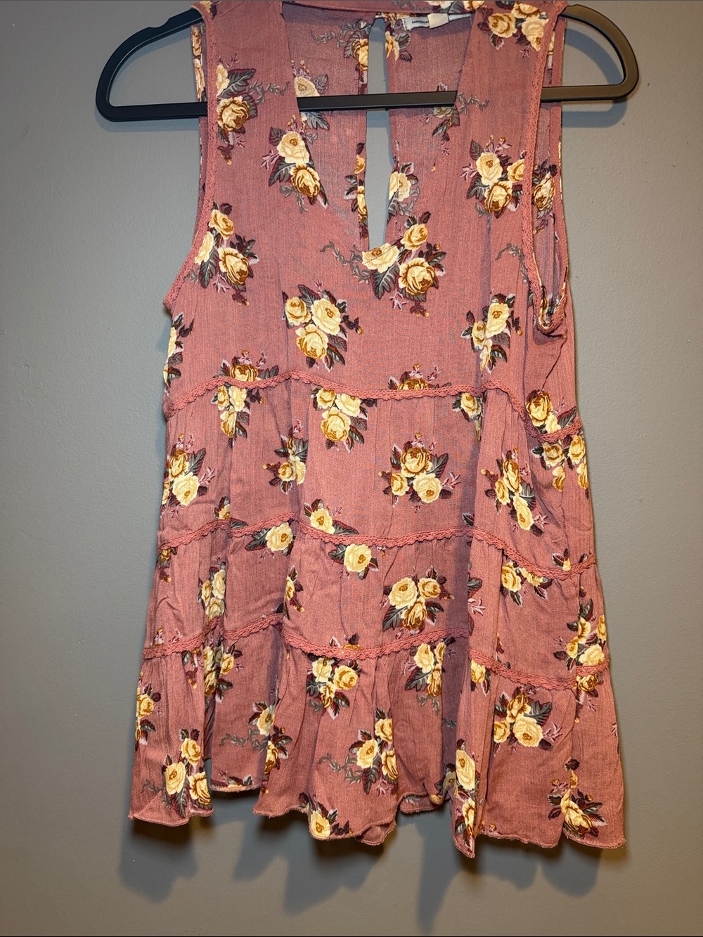 Sleeveless Floral Tiered V-Neck Top - Rose